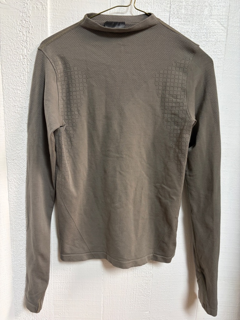 Lululemon Long-Sleeve Crewneck Shirt in Olive
